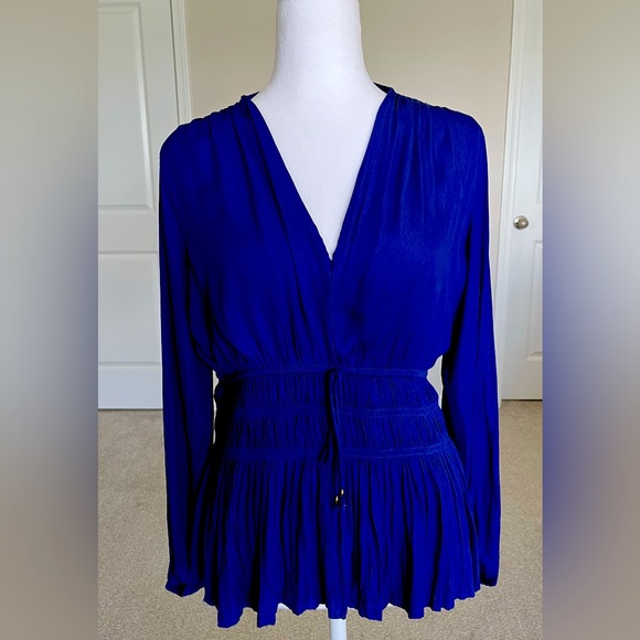 White House Black Market Tops - NWOT White House Black Market Long Sleeve Deep Purple Ruched V Neck Top Size S